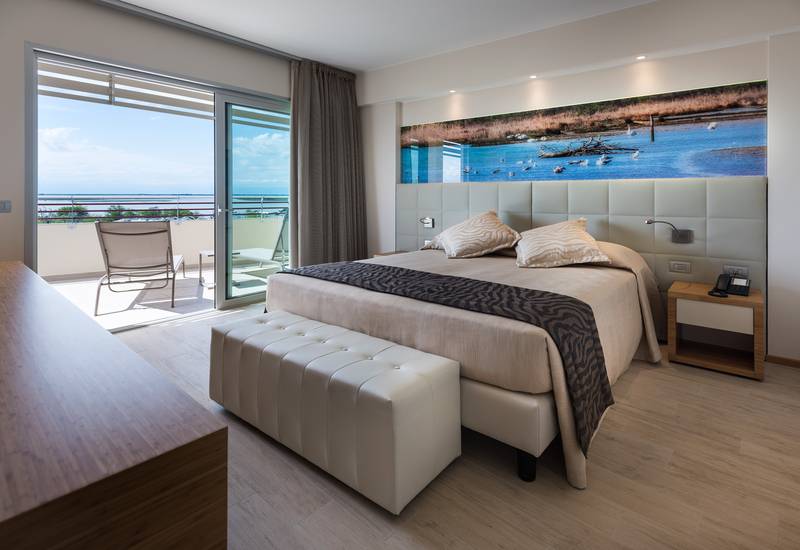 Laguna Park Laguna Room